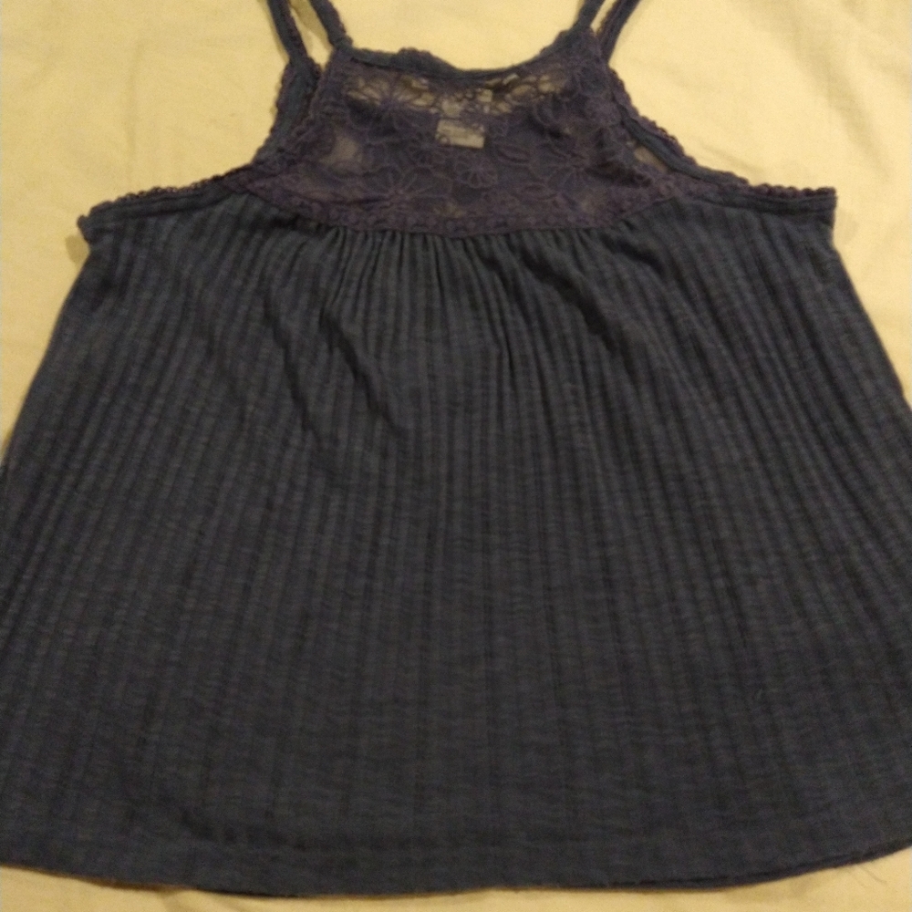 American Rag Embroidered Flowy Top - Picture 6 of 6